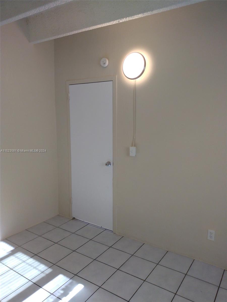 101 NW 7th Ave 6, Pompano Beach, Florida 33060, 2 Bedrooms Bedrooms, ,1 BathroomBathrooms,Residentiallease,For Rent,101 NW 7th Ave 6,A11523081