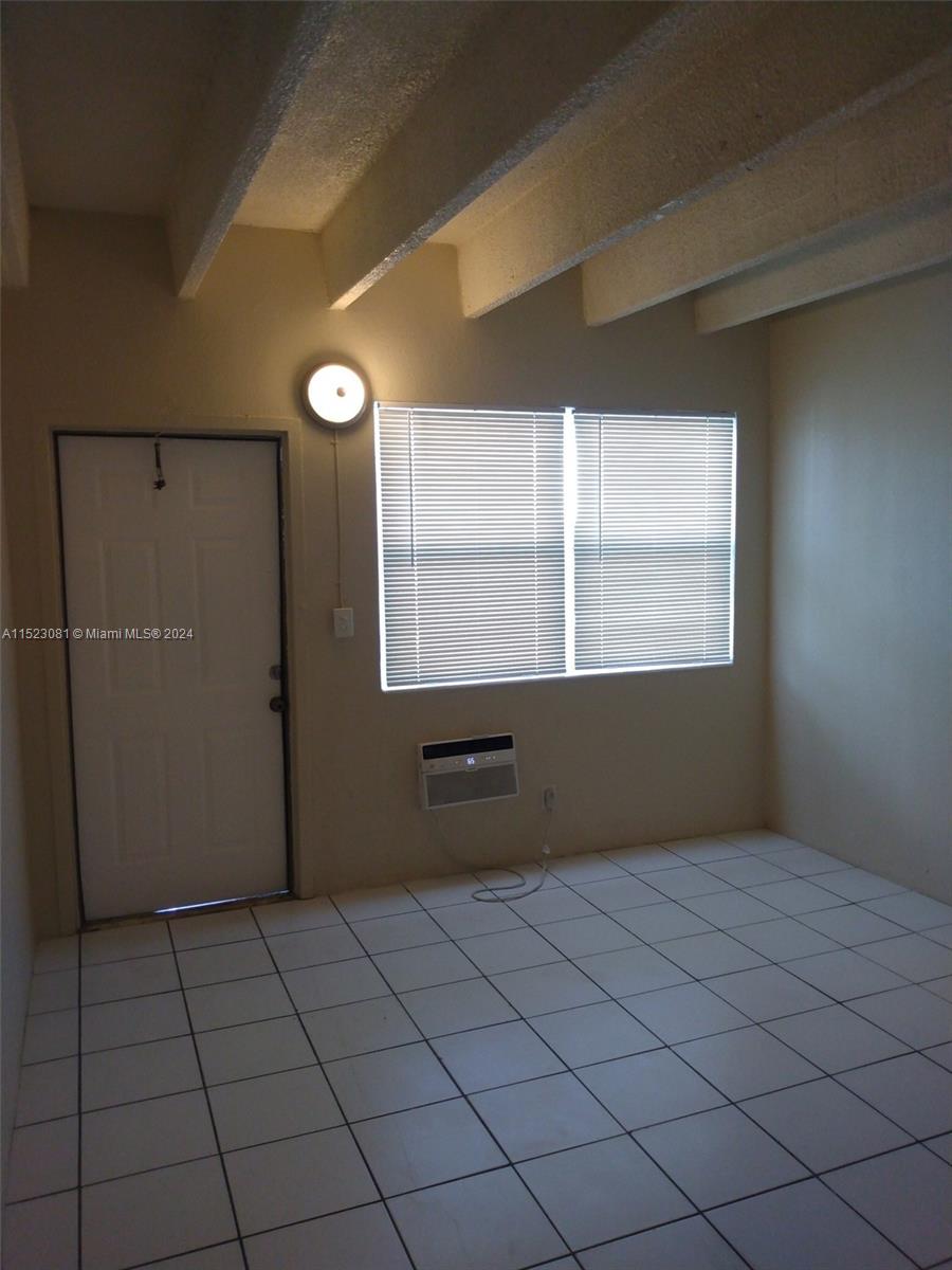 101 NW 7th Ave 6, Pompano Beach, Florida 33060, 2 Bedrooms Bedrooms, ,1 BathroomBathrooms,Residentiallease,For Rent,101 NW 7th Ave 6,A11523081