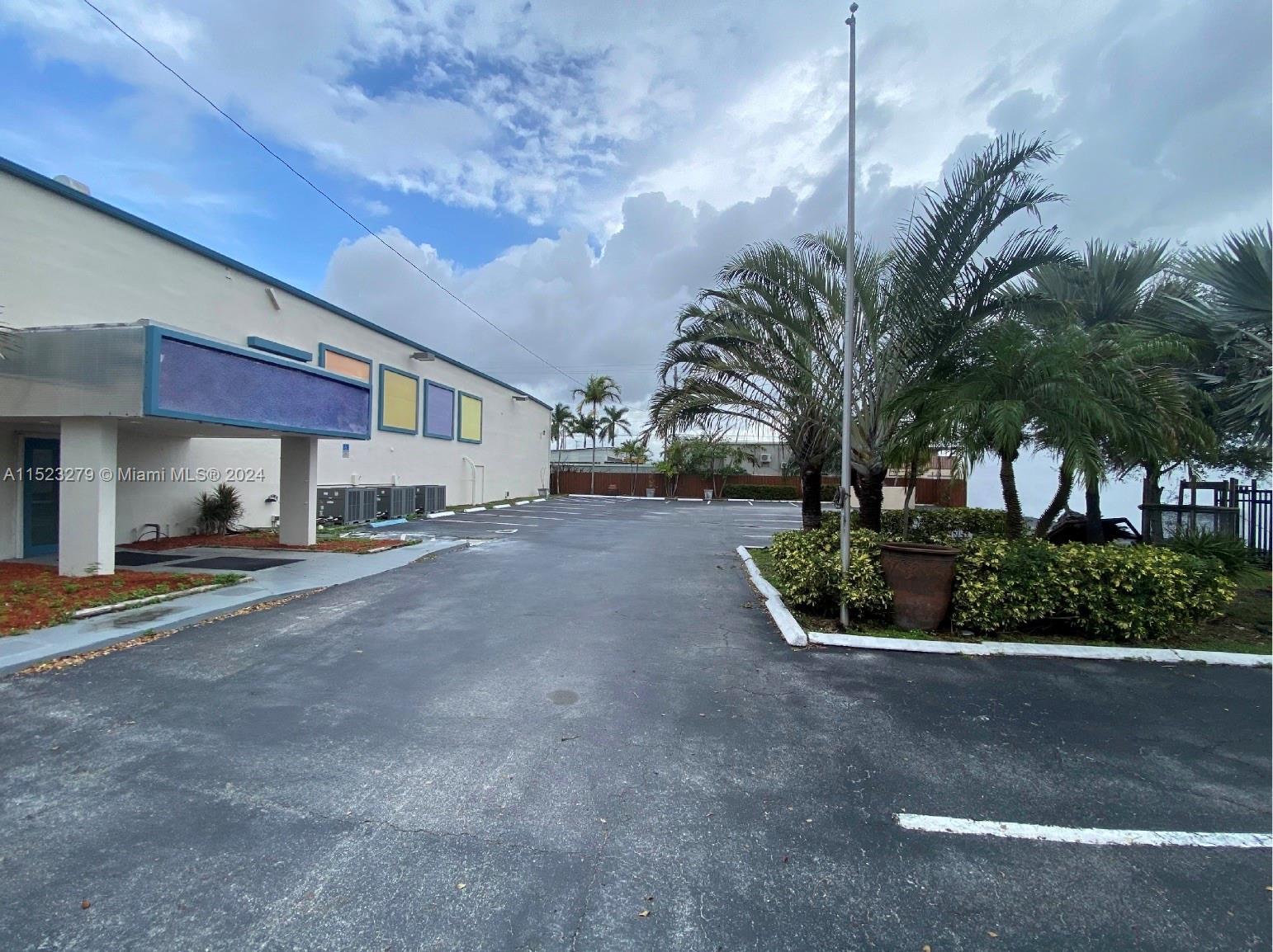 2055 Liberty St, Hollywood, Florida 33020, ,Commercialsale,For Sale,2055 Liberty St,A11523279