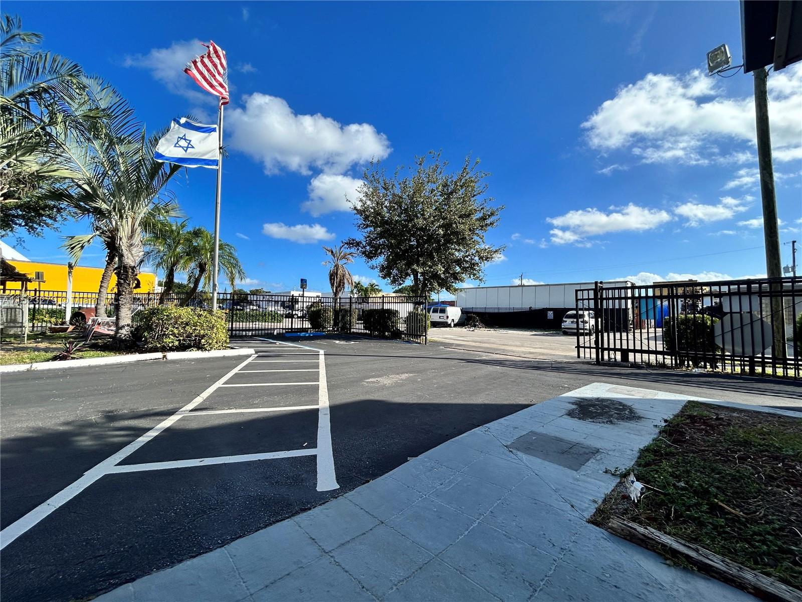 2055 Liberty St, Hollywood, Florida 33020, ,Commercialsale,For Sale,2055 Liberty St,A11523279