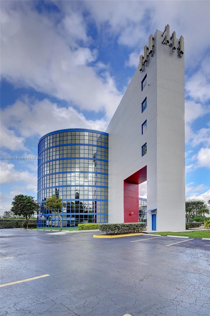 9600 NW 25th St 1st Floor, Doral, Florida 33172, ,Commerciallease,For Rent,9600 NW 25th St 1st Floor,A11523075