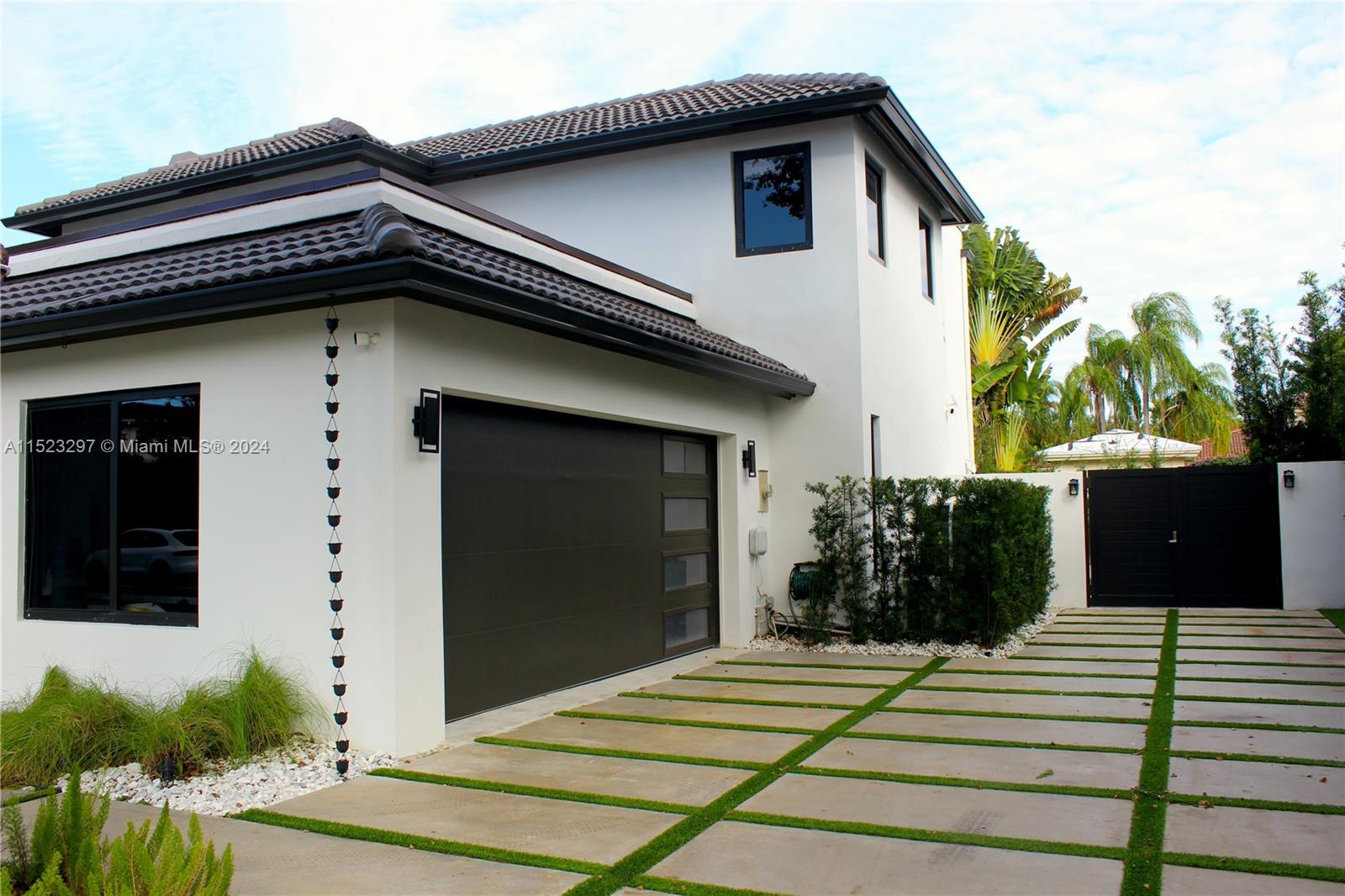 5443 NW 94th Doral Pl, Doral, Florida 33178, 4 Bedrooms Bedrooms, ,4 BathroomsBathrooms,Residential,For Sale,5443 NW 94th Doral Pl,A11523297