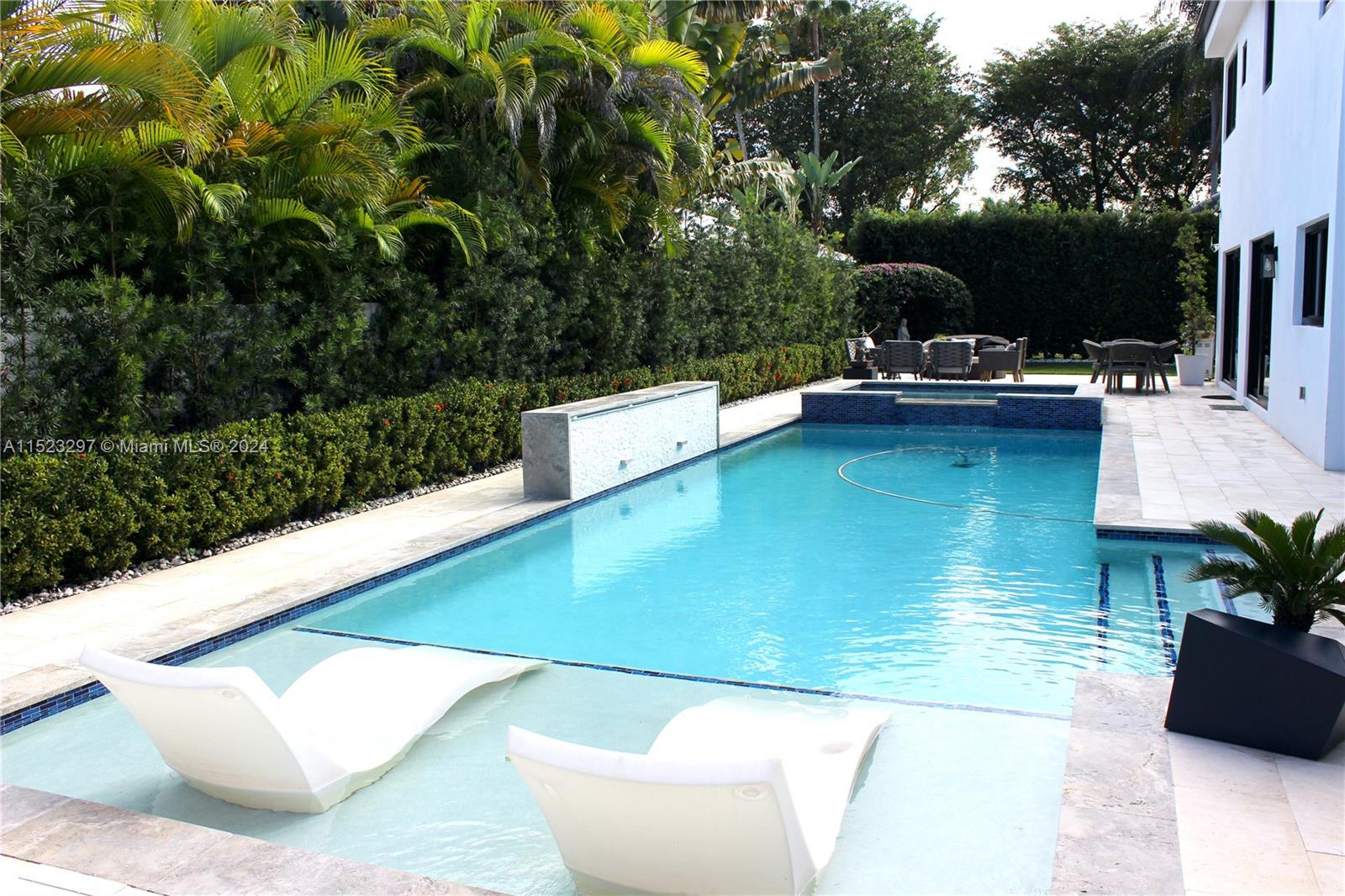 5443 NW 94th Doral Pl, Doral, Florida 33178, 4 Bedrooms Bedrooms, ,4 BathroomsBathrooms,Residential,For Sale,5443 NW 94th Doral Pl,A11523297