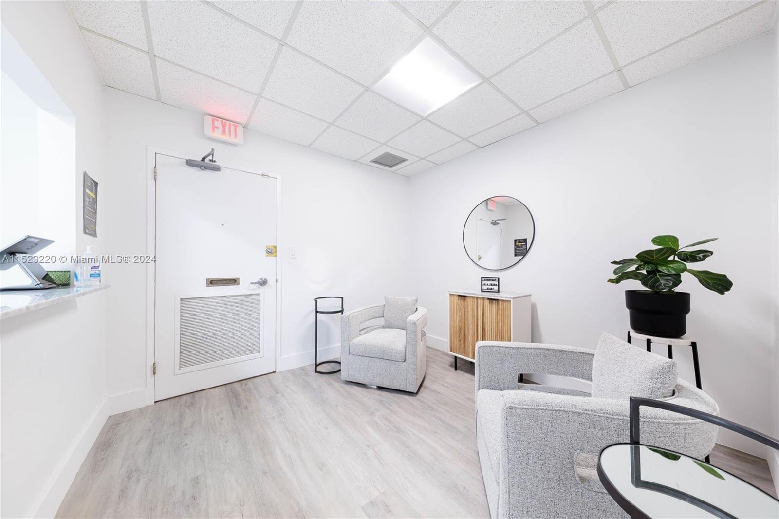 960 W 41st St 460, Miami Beach, Florida 33140, ,Commerciallease,For Rent,960 W 41st St 460,A11523220