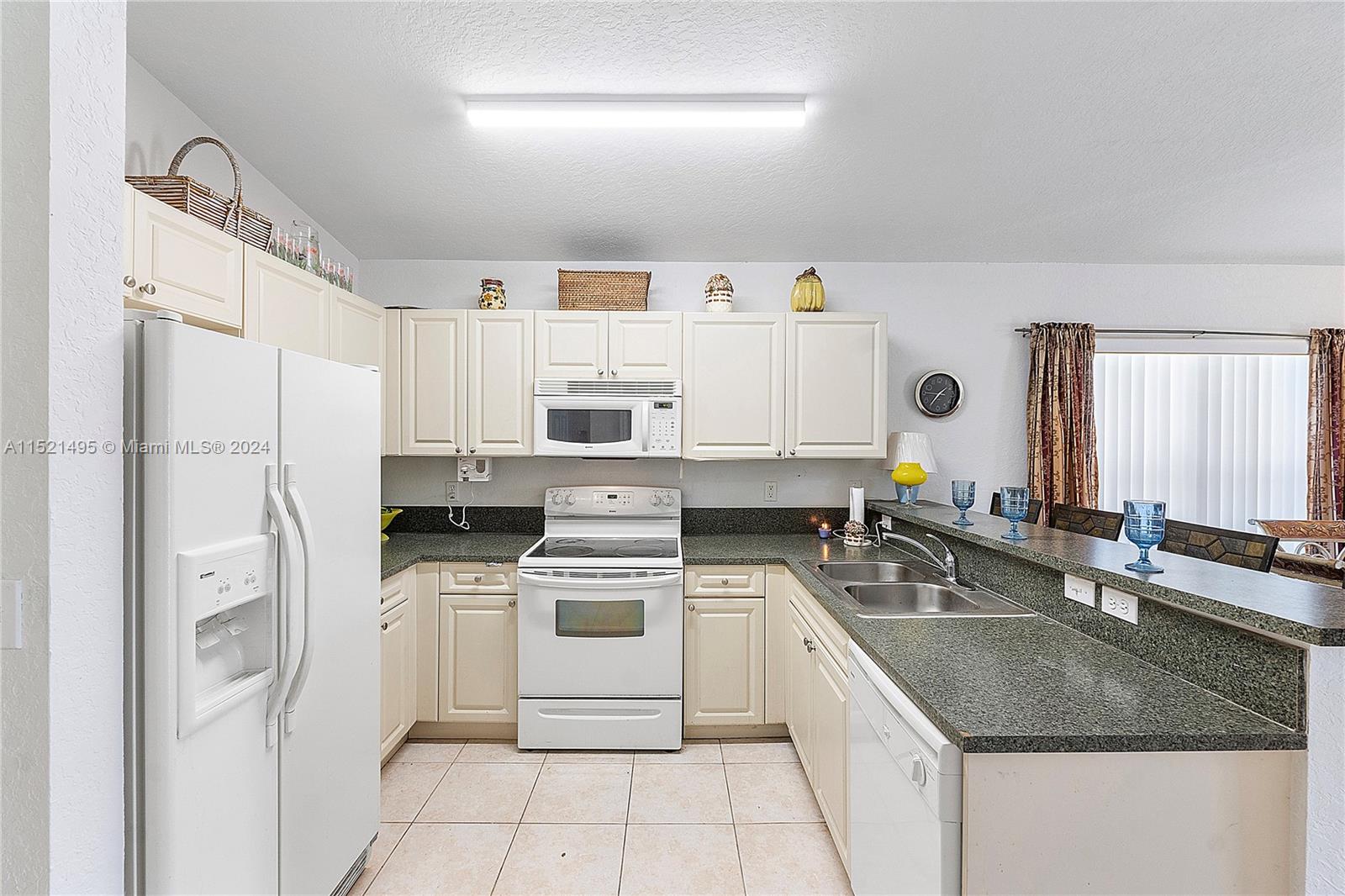 5743 Wiley St, Hollywood, Florida 33023, 3 Bedrooms Bedrooms, ,2 BathroomsBathrooms,Residential,For Sale,5743 Wiley St,A11521495