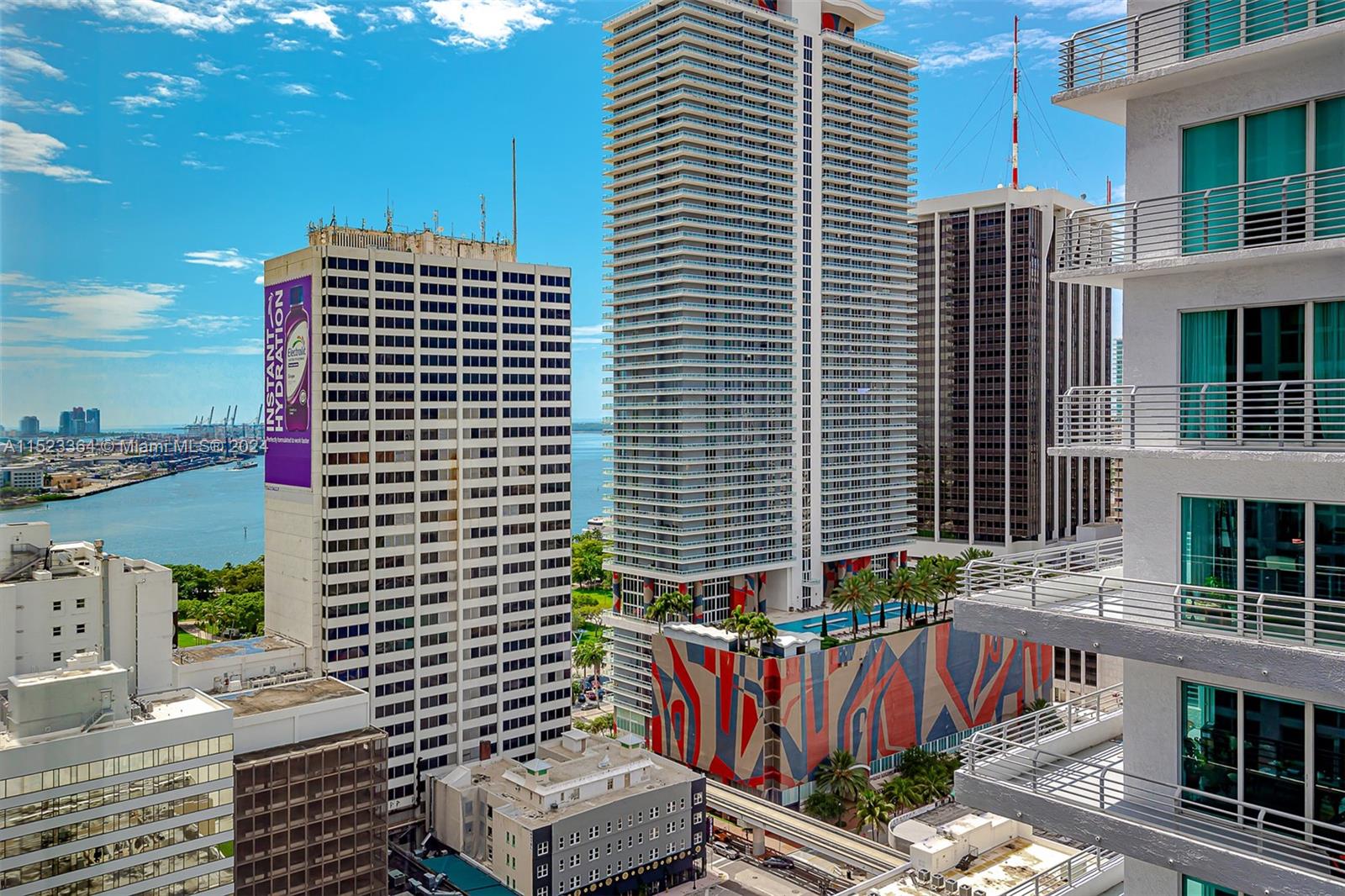 227 NE 2nd St 2502, Miami, Florida 33132, 1 Bedroom Bedrooms, ,1 BathroomBathrooms,Residential,For Sale,227 NE 2nd St 2502,A11523364