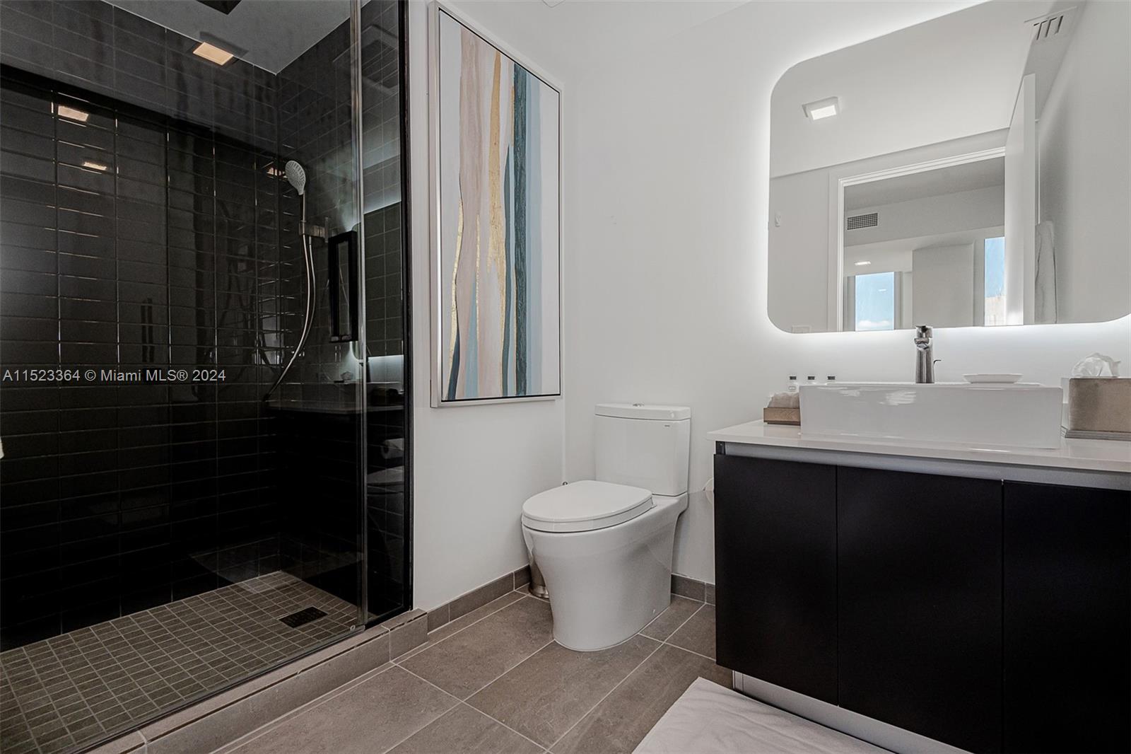 227 NE 2nd St 2502, Miami, Florida 33132, 1 Bedroom Bedrooms, ,1 BathroomBathrooms,Residential,For Sale,227 NE 2nd St 2502,A11523364