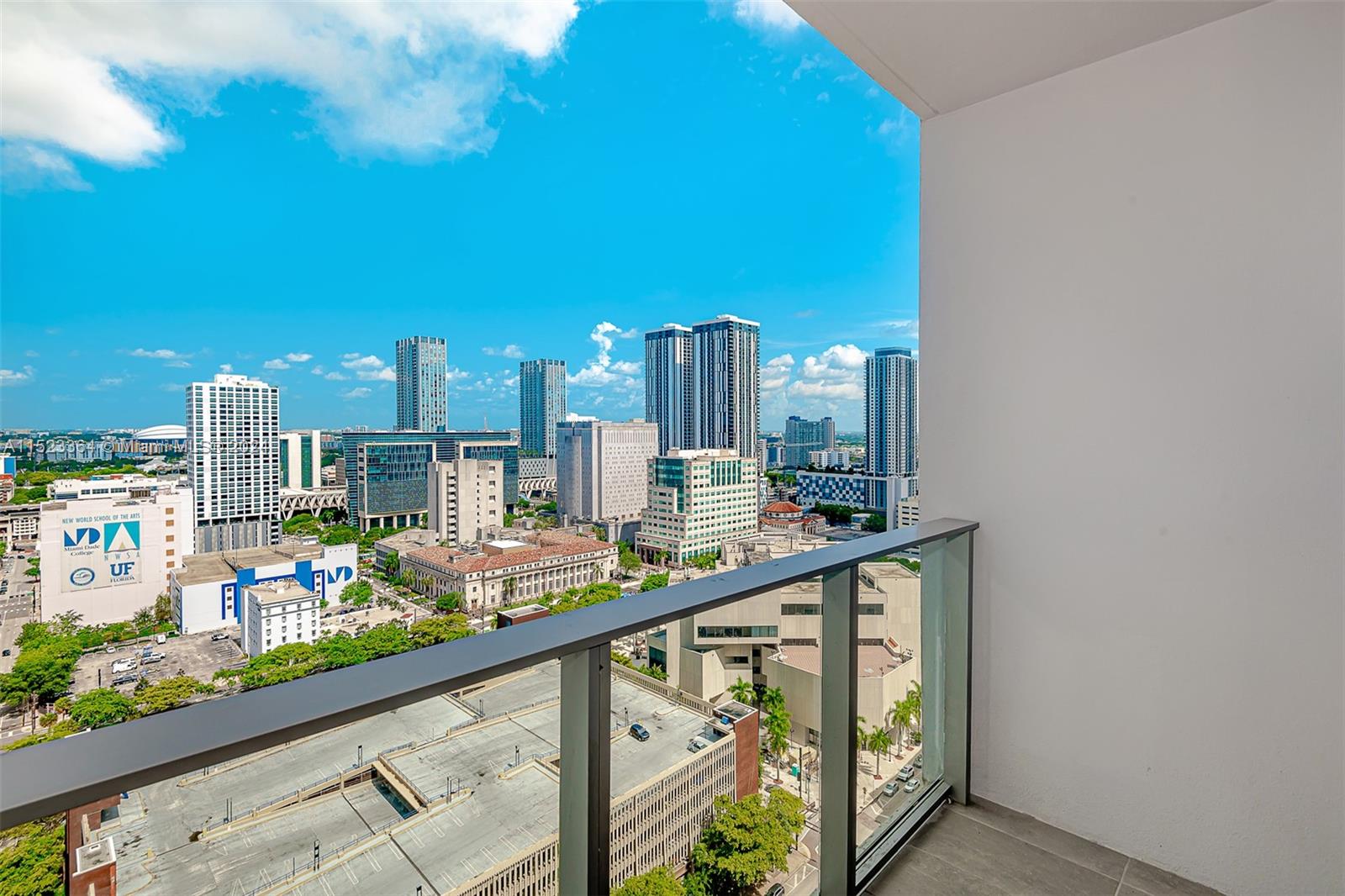 227 NE 2nd St 2502, Miami, Florida 33132, 1 Bedroom Bedrooms, ,1 BathroomBathrooms,Residential,For Sale,227 NE 2nd St 2502,A11523364