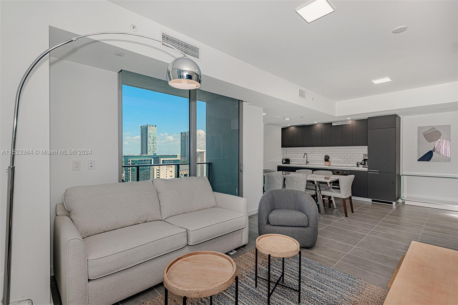 227 NE 2nd St 2502, Miami, Florida 33132, 1 Bedroom Bedrooms, ,1 BathroomBathrooms,Residential,For Sale,227 NE 2nd St 2502,A11523364