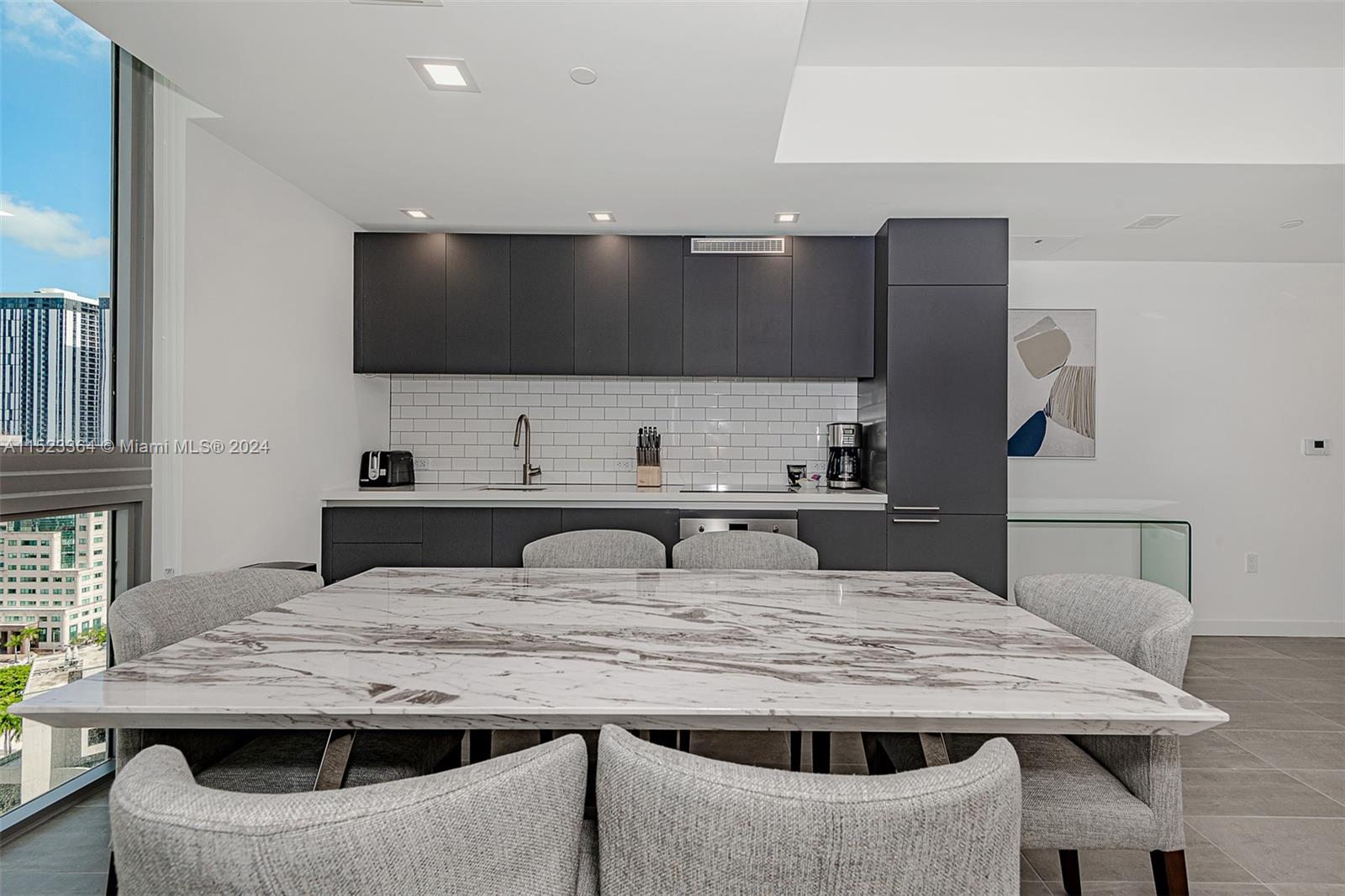 227 NE 2nd St 2502, Miami, Florida 33132, 1 Bedroom Bedrooms, ,1 BathroomBathrooms,Residential,For Sale,227 NE 2nd St 2502,A11523364