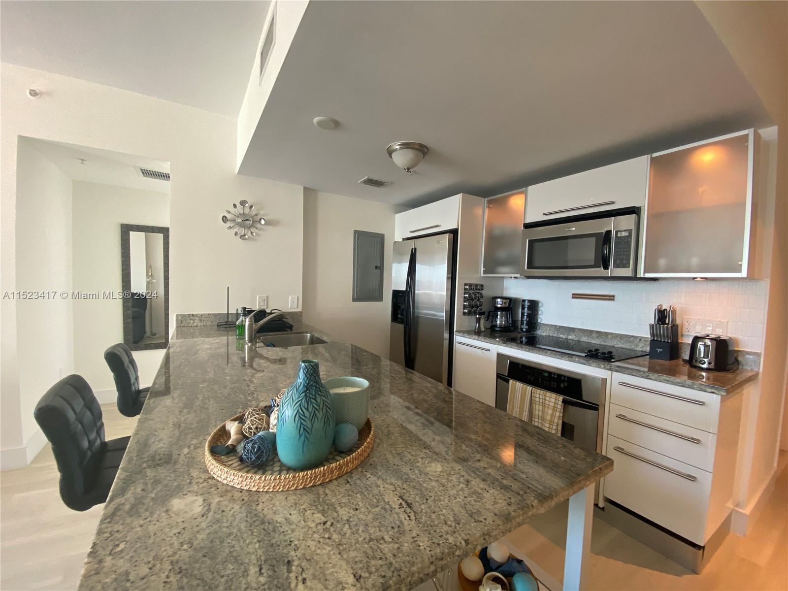185 SW 7th St 1402, Miami, Florida 33130, 2 Bedrooms Bedrooms, ,2 BathroomsBathrooms,Residential,For Sale,185 SW 7th St 1402,A11523417