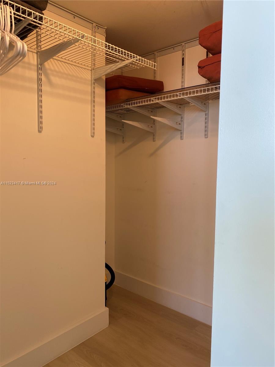 185 SW 7th St 1402, Miami, Florida 33130, 2 Bedrooms Bedrooms, ,2 BathroomsBathrooms,Residential,For Sale,185 SW 7th St 1402,A11523417