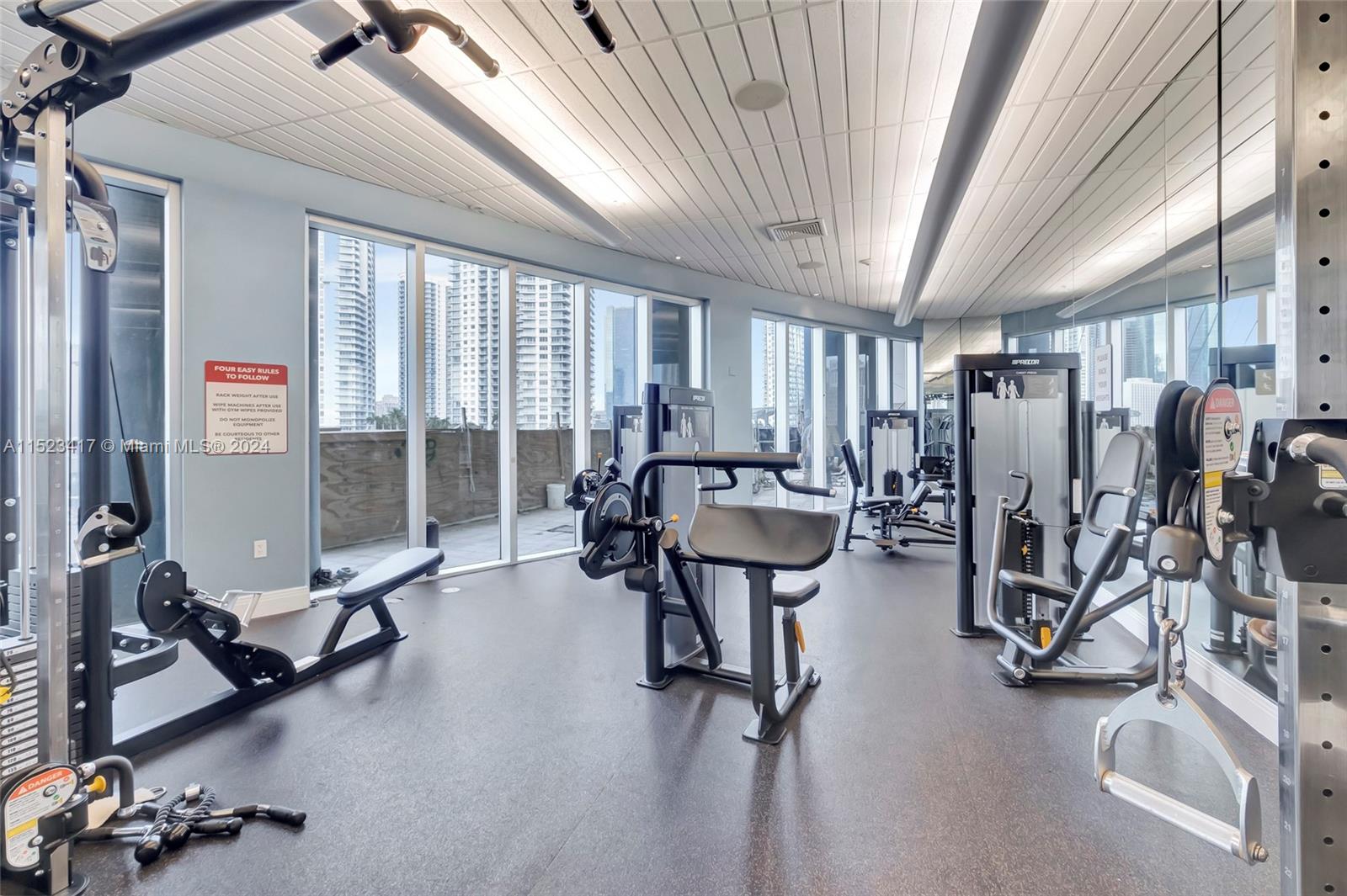 185 SW 7th St 1402, Miami, Florida 33130, 2 Bedrooms Bedrooms, ,2 BathroomsBathrooms,Residential,For Sale,185 SW 7th St 1402,A11523417