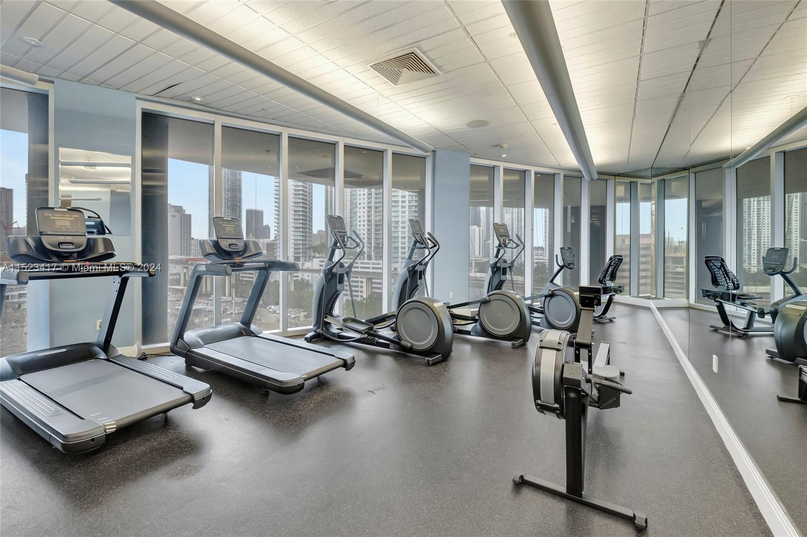 185 SW 7th St 1402, Miami, Florida 33130, 2 Bedrooms Bedrooms, ,2 BathroomsBathrooms,Residential,For Sale,185 SW 7th St 1402,A11523417