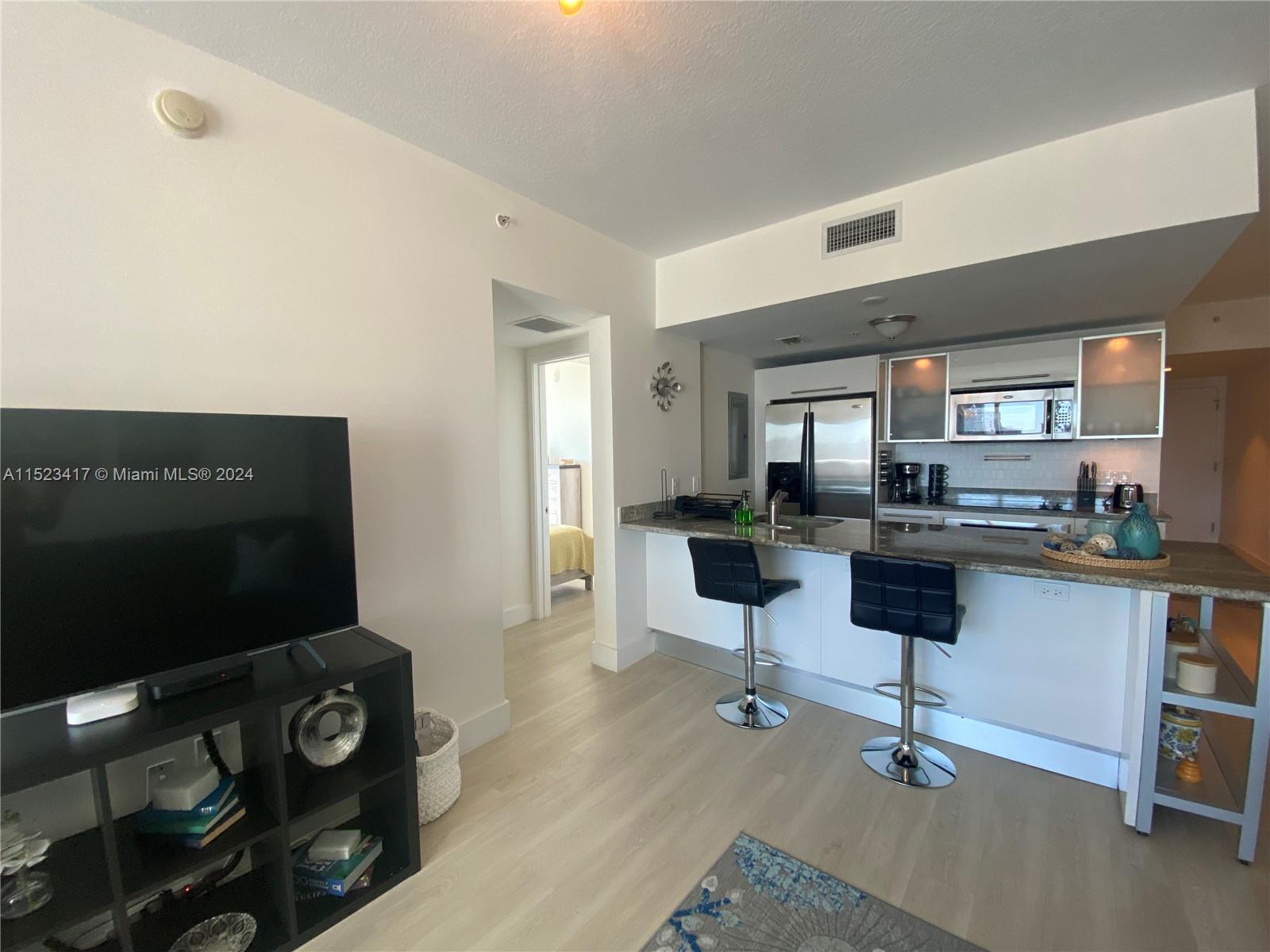 185 SW 7th St 1402, Miami, Florida 33130, 2 Bedrooms Bedrooms, ,2 BathroomsBathrooms,Residential,For Sale,185 SW 7th St 1402,A11523417