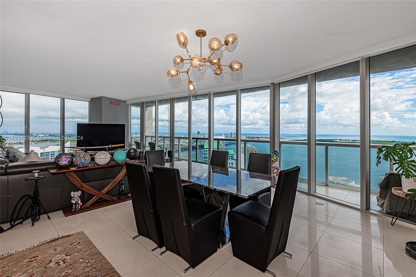 465 Brickell Ave 5101, Miami, Florida 33131, 3 Bedrooms Bedrooms, ,2 BathroomsBathrooms,Residentiallease,For Rent,465 Brickell Ave 5101,A11523133