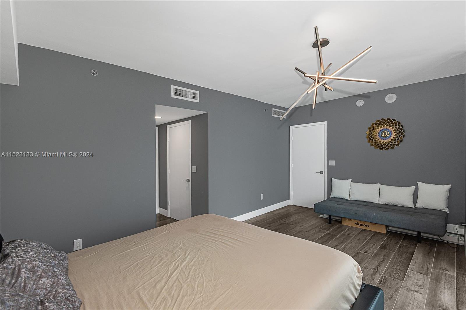 465 Brickell Ave 5101, Miami, Florida 33131, 3 Bedrooms Bedrooms, ,2 BathroomsBathrooms,Residentiallease,For Rent,465 Brickell Ave 5101,A11523133