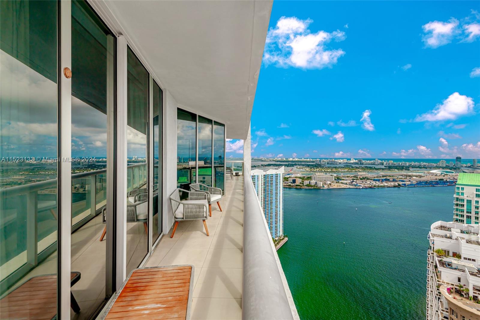 465 Brickell Ave 5101, Miami, Florida 33131, 3 Bedrooms Bedrooms, ,2 BathroomsBathrooms,Residentiallease,For Rent,465 Brickell Ave 5101,A11523133