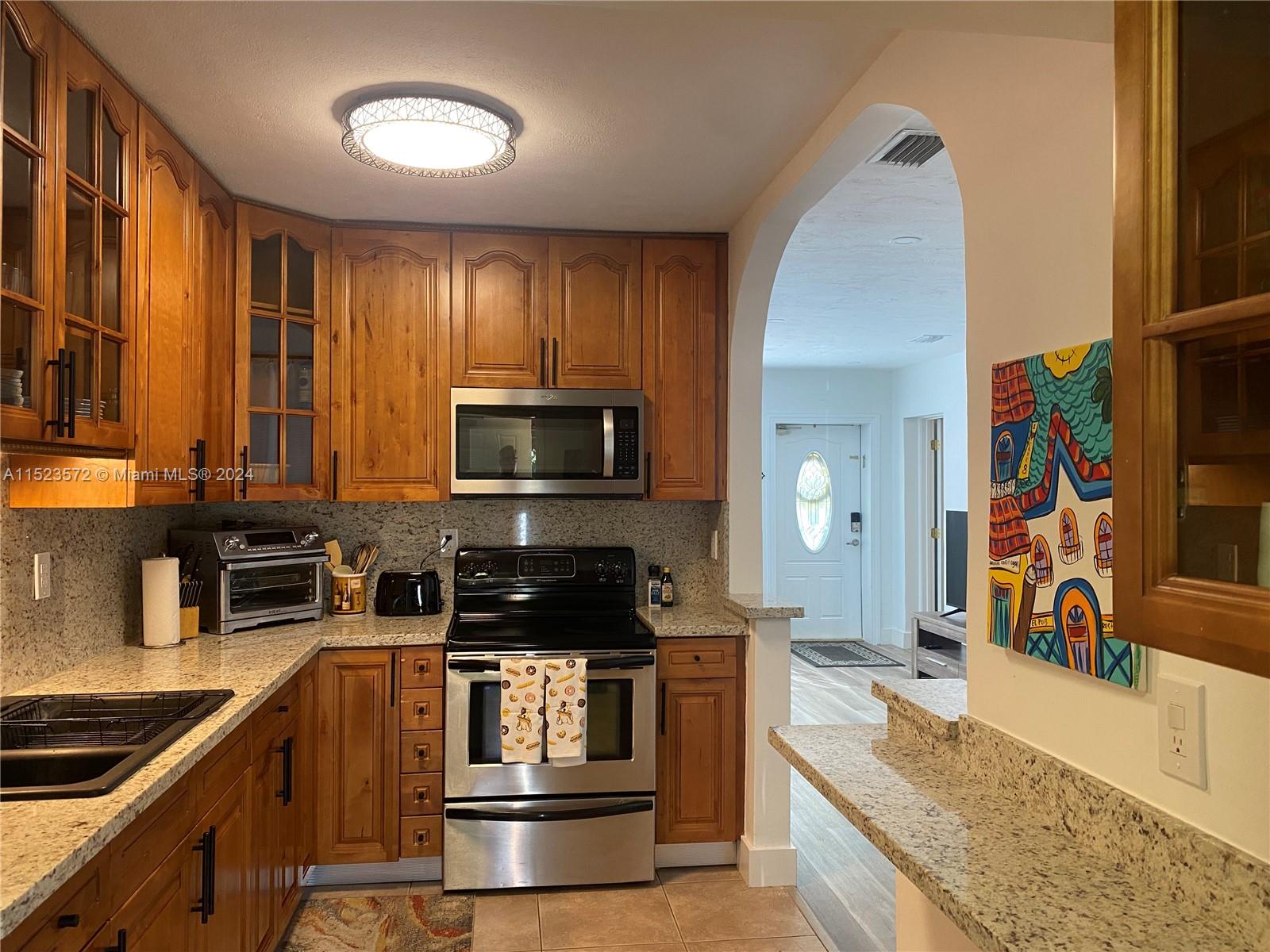 281 Lafayette Dr, Miami Springs, Florida 33166, 3 Bedrooms Bedrooms, ,2 BathroomsBathrooms,Residentiallease,For Rent,281 Lafayette Dr,A11523572