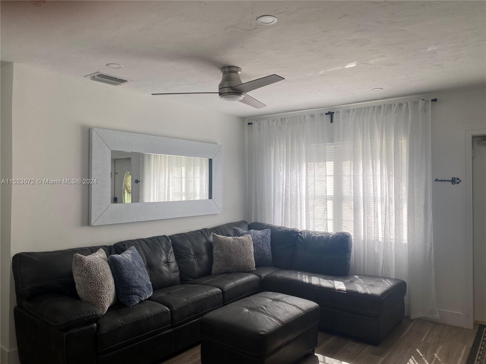 281 Lafayette Dr, Miami Springs, Florida 33166, 3 Bedrooms Bedrooms, ,2 BathroomsBathrooms,Residentiallease,For Rent,281 Lafayette Dr,A11523572