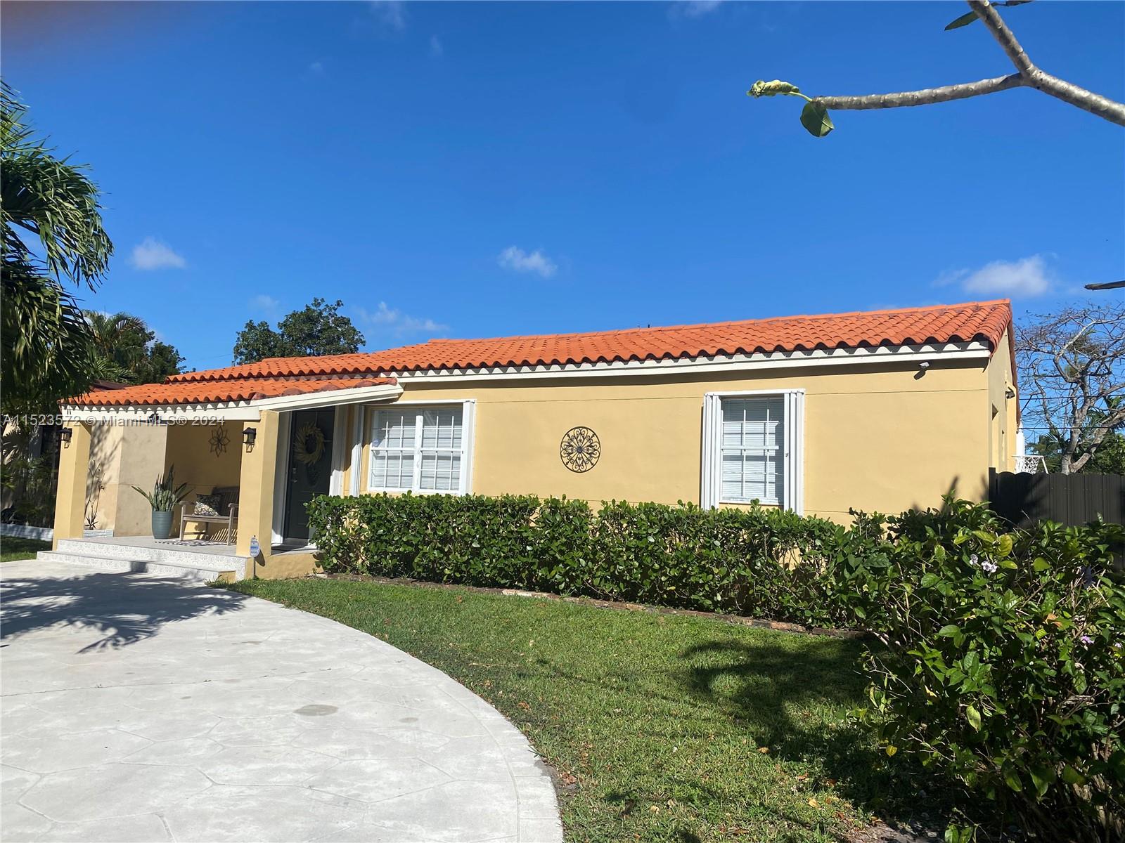 281 Lafayette Dr, Miami Springs, Florida 33166, 3 Bedrooms Bedrooms, ,2 BathroomsBathrooms,Residentiallease,For Rent,281 Lafayette Dr,A11523572