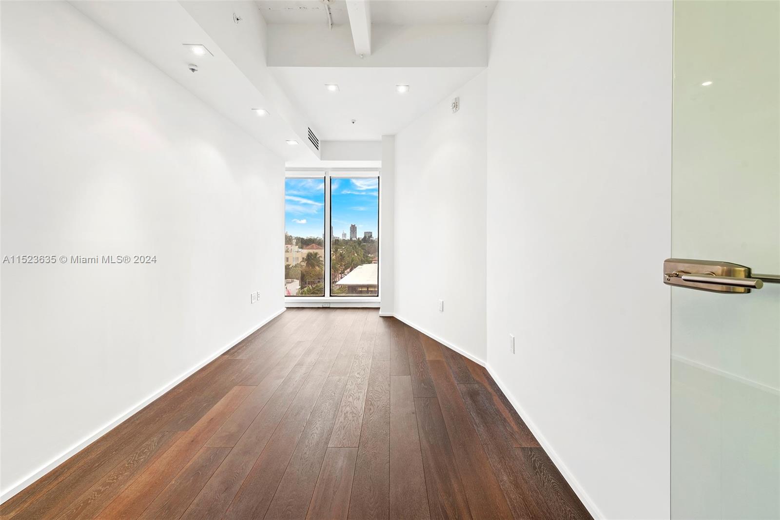 1680 Michigan Ave 919, Miami Beach, Florida 33139, ,Commerciallease,For Rent,1680 Michigan Ave 919,A11523635