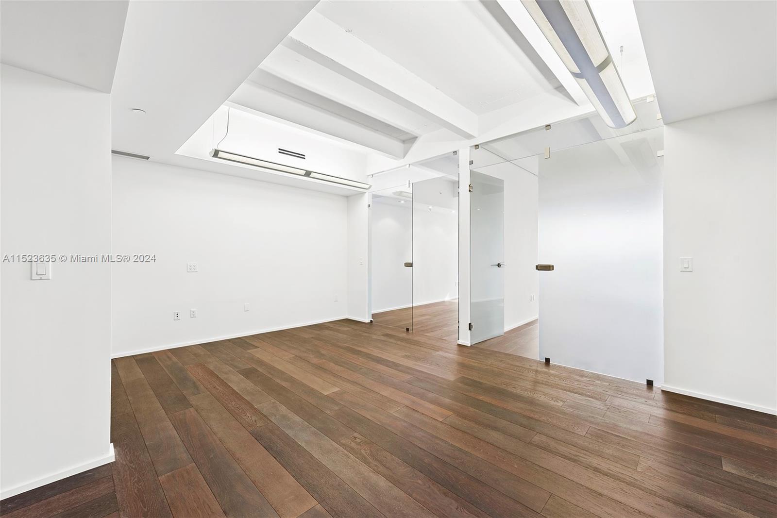 1680 Michigan Ave 919, Miami Beach, Florida 33139, ,Commerciallease,For Rent,1680 Michigan Ave 919,A11523635