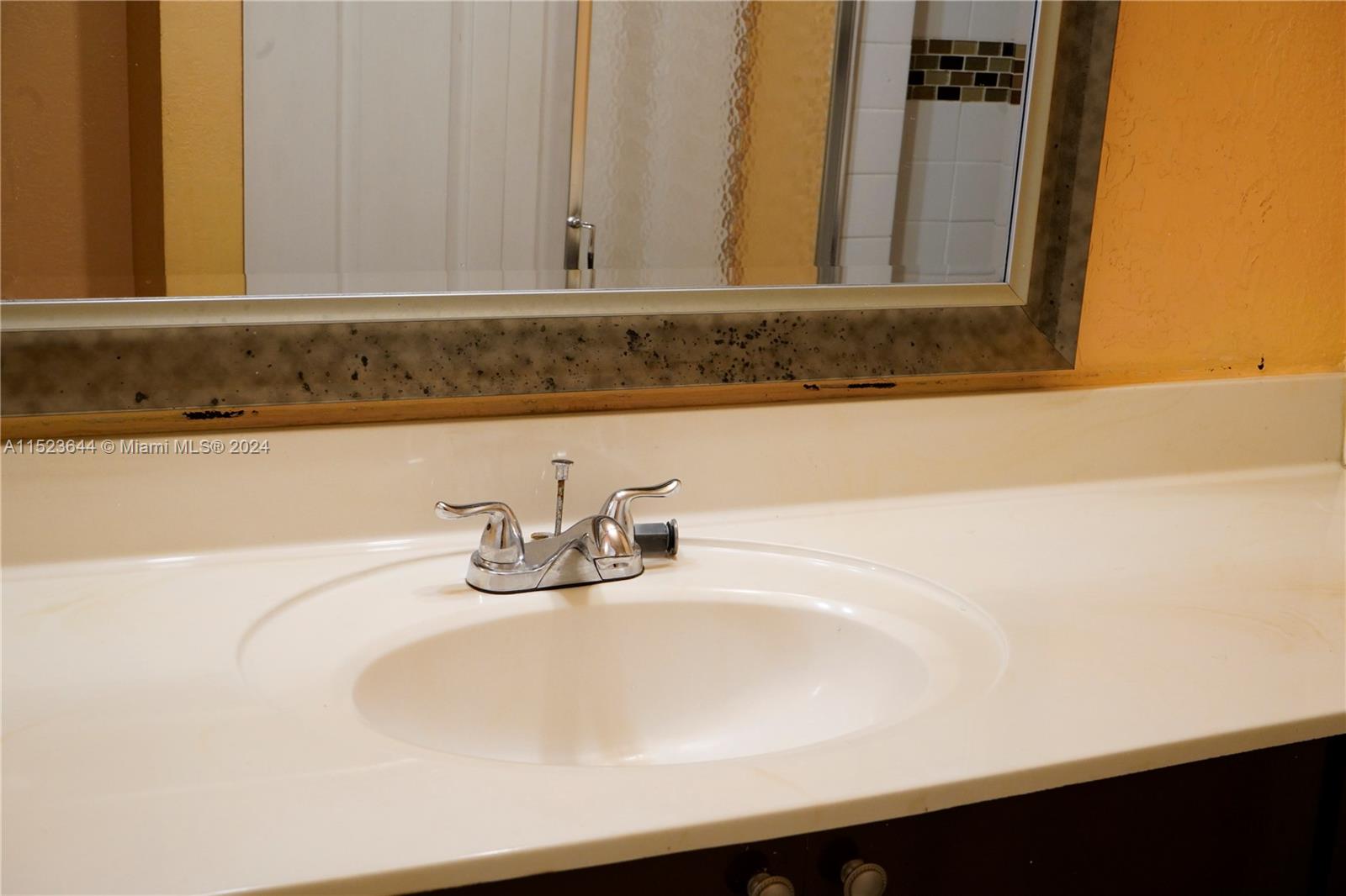 4215 N University Dr 301, Sunrise, Florida 33351, 2 Bedrooms Bedrooms, ,2 BathroomsBathrooms,Residential,For Sale,4215 N University Dr 301,A11523644