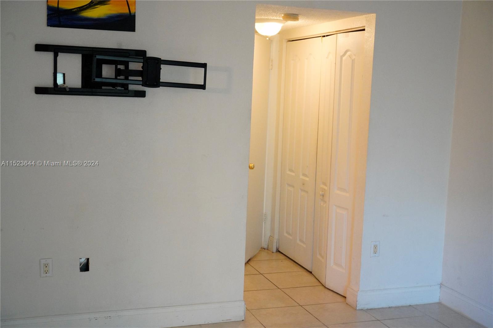 4215 N University Dr 301, Sunrise, Florida 33351, 2 Bedrooms Bedrooms, ,2 BathroomsBathrooms,Residential,For Sale,4215 N University Dr 301,A11523644
