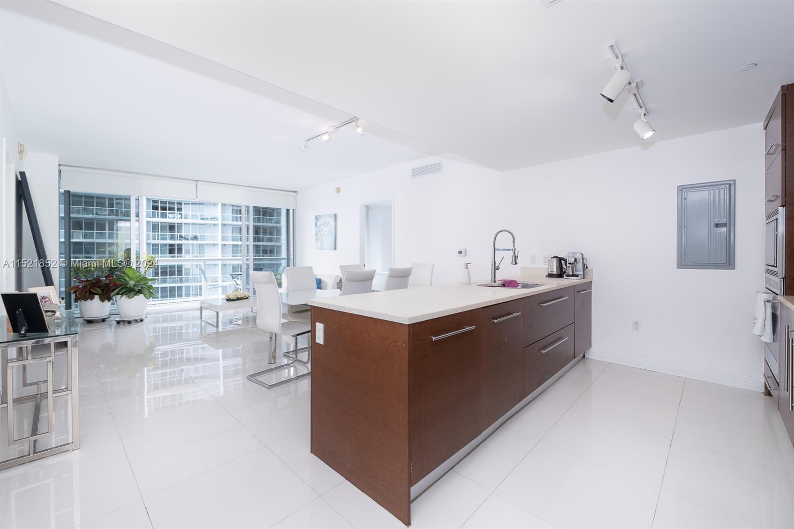 475 Brickell Ave 2509, Miami, Florida 33131, 2 Bedrooms Bedrooms, ,2 BathroomsBathrooms,Residential,For Sale,475 Brickell Ave 2509,A11521852