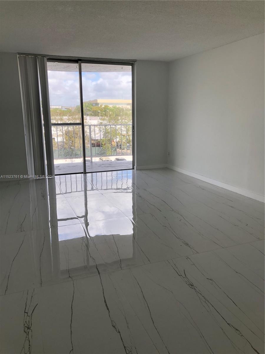 488 NW 165th St Rd B-409, Miami, Florida 33169, 2 Bedrooms Bedrooms, ,2 BathroomsBathrooms,Residentiallease,For Rent,488 NW 165th St Rd B-409,A11523761