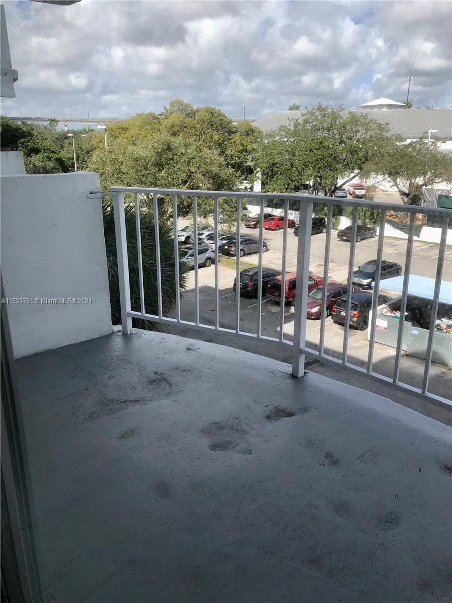 488 NW 165th St Rd B-409, Miami, Florida 33169, 2 Bedrooms Bedrooms, ,2 BathroomsBathrooms,Residentiallease,For Rent,488 NW 165th St Rd B-409,A11523761