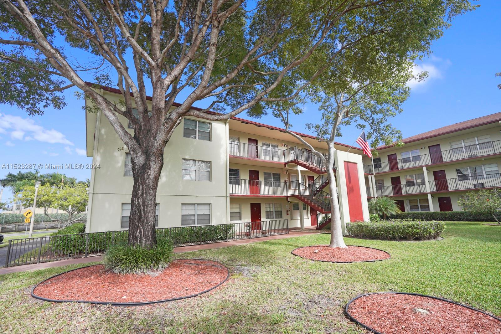 151 SW 135th Ter 302T, Pembroke Pines, Florida 33027, 2 Bedrooms Bedrooms, ,1 BathroomBathrooms,Residentiallease,For Rent,151 SW 135th Ter 302T,A11523287