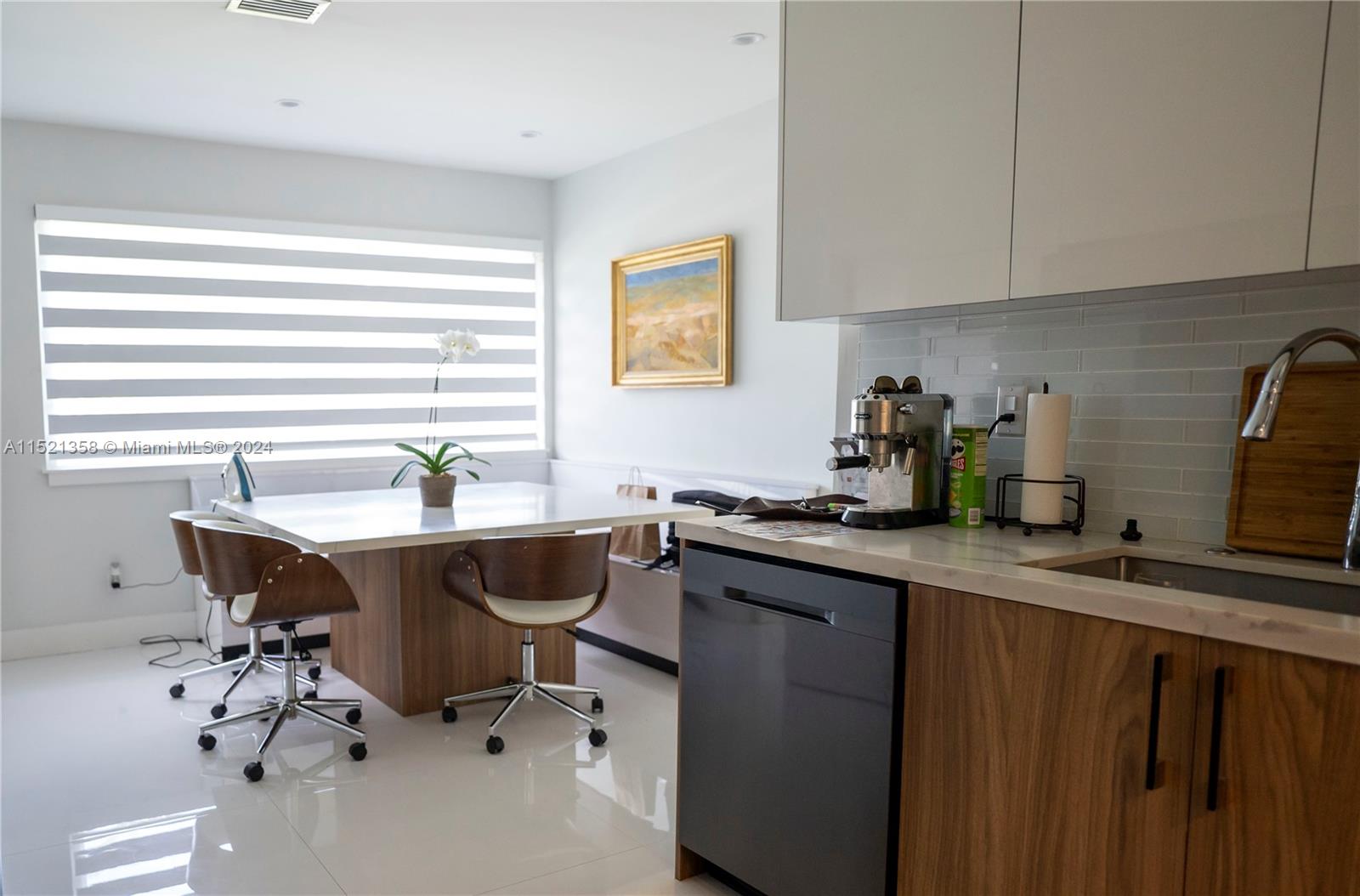 1920 NW 13th St, Miami, Florida 33125, 3 Bedrooms Bedrooms, ,2 BathroomsBathrooms,Residential,For Sale,1920 NW 13th St,A11521358