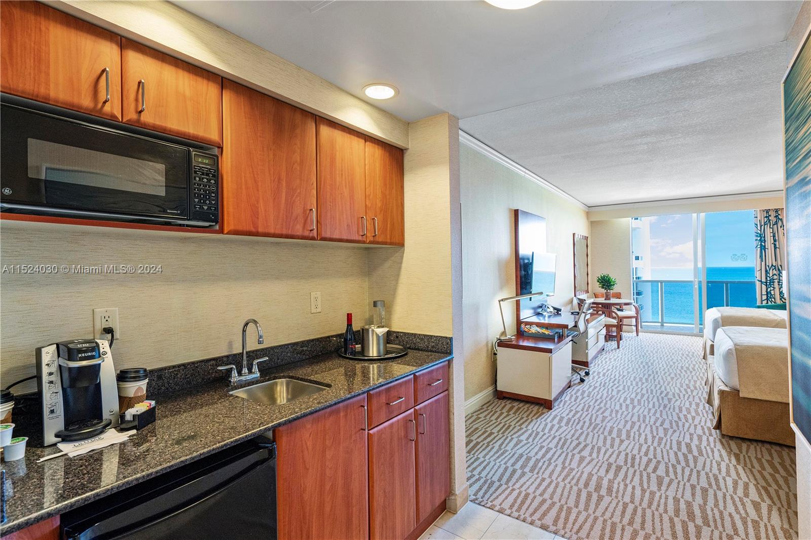 18001 Collins Ave 1706, Sunny Isles Beach, Florida 33160, ,1 BathroomBathrooms,Residential,For Sale,18001 Collins Ave 1706,A11524030