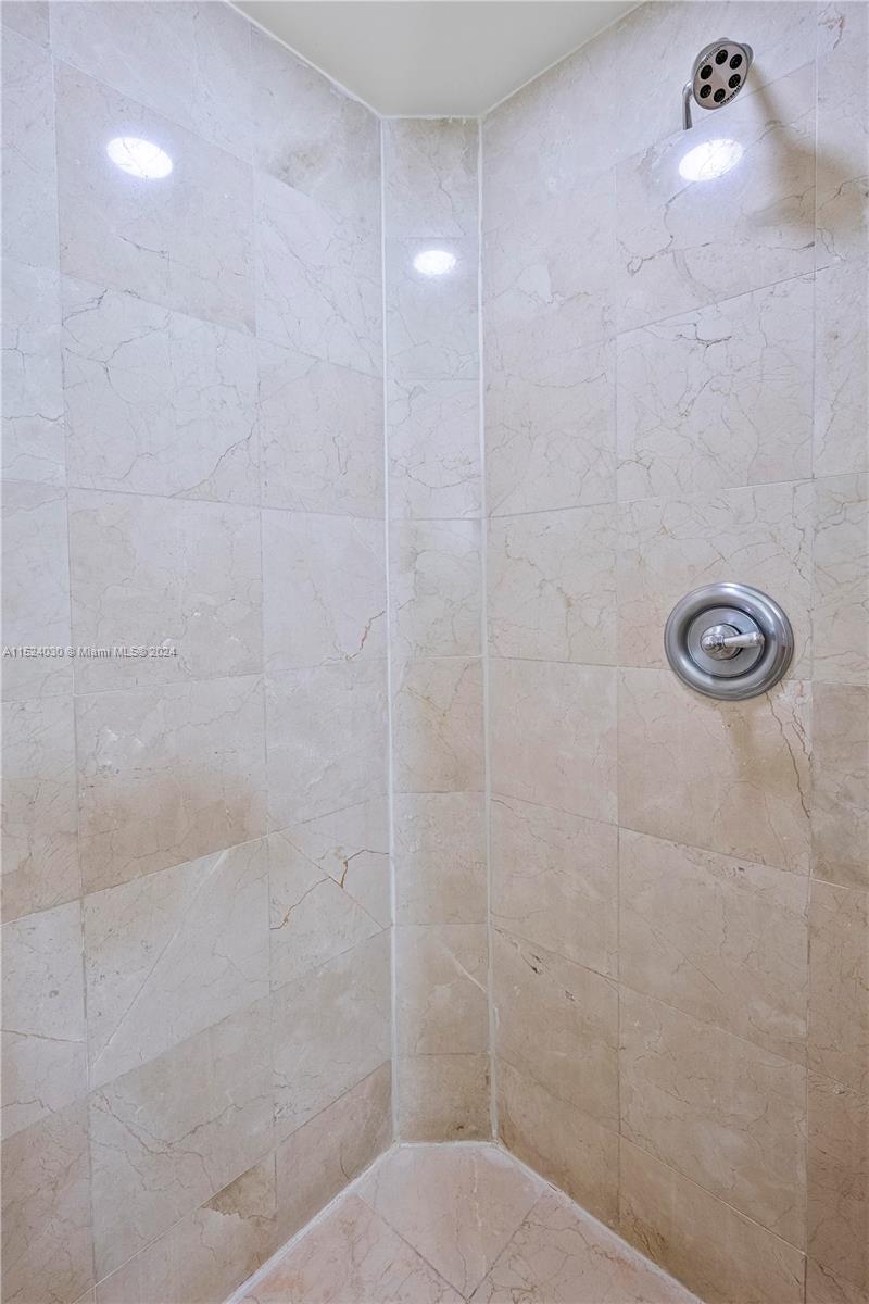 18001 Collins Ave 1706, Sunny Isles Beach, Florida 33160, ,1 BathroomBathrooms,Residential,For Sale,18001 Collins Ave 1706,A11524030