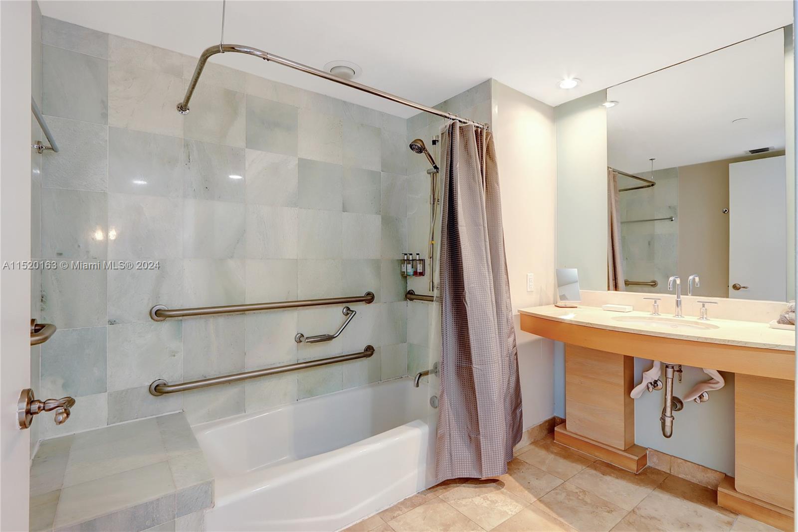 18683 Collins Ave 1804, Sunny Isles Beach, Florida 33160, 1 Bedroom Bedrooms, ,1 BathroomBathrooms,Residentiallease,For Rent,18683 Collins Ave 1804,A11520163