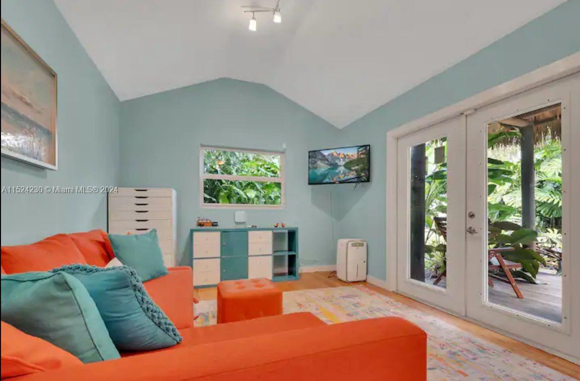 Biscayne Park, Florida 33161, 4 Bedrooms Bedrooms, ,2 BathroomsBathrooms,Residentiallease,For Rent,A11524230