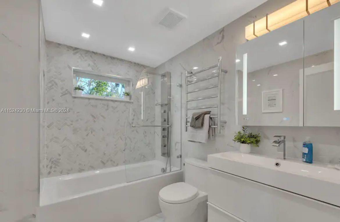 Biscayne Park, Florida 33161, 4 Bedrooms Bedrooms, ,2 BathroomsBathrooms,Residentiallease,For Rent,A11524230