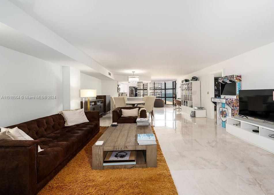 6423 Collins Ave 1408, Miami Beach, Florida 33141, 1 Bedroom Bedrooms, ,1 BathroomBathrooms,Residentiallease,For Rent,6423 Collins Ave 1408,A11518564