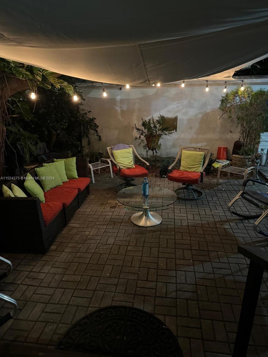 912 SW 9th Ave, Miami, Florida 33130, 2 Bedrooms Bedrooms, ,1 BathroomBathrooms,Residential,For Sale,912 SW 9th Ave,A11524275