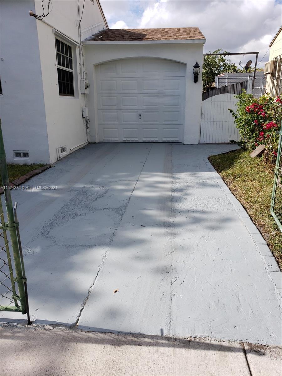912 SW 9th Ave, Miami, Florida 33130, 2 Bedrooms Bedrooms, ,1 BathroomBathrooms,Residential,For Sale,912 SW 9th Ave,A11524275