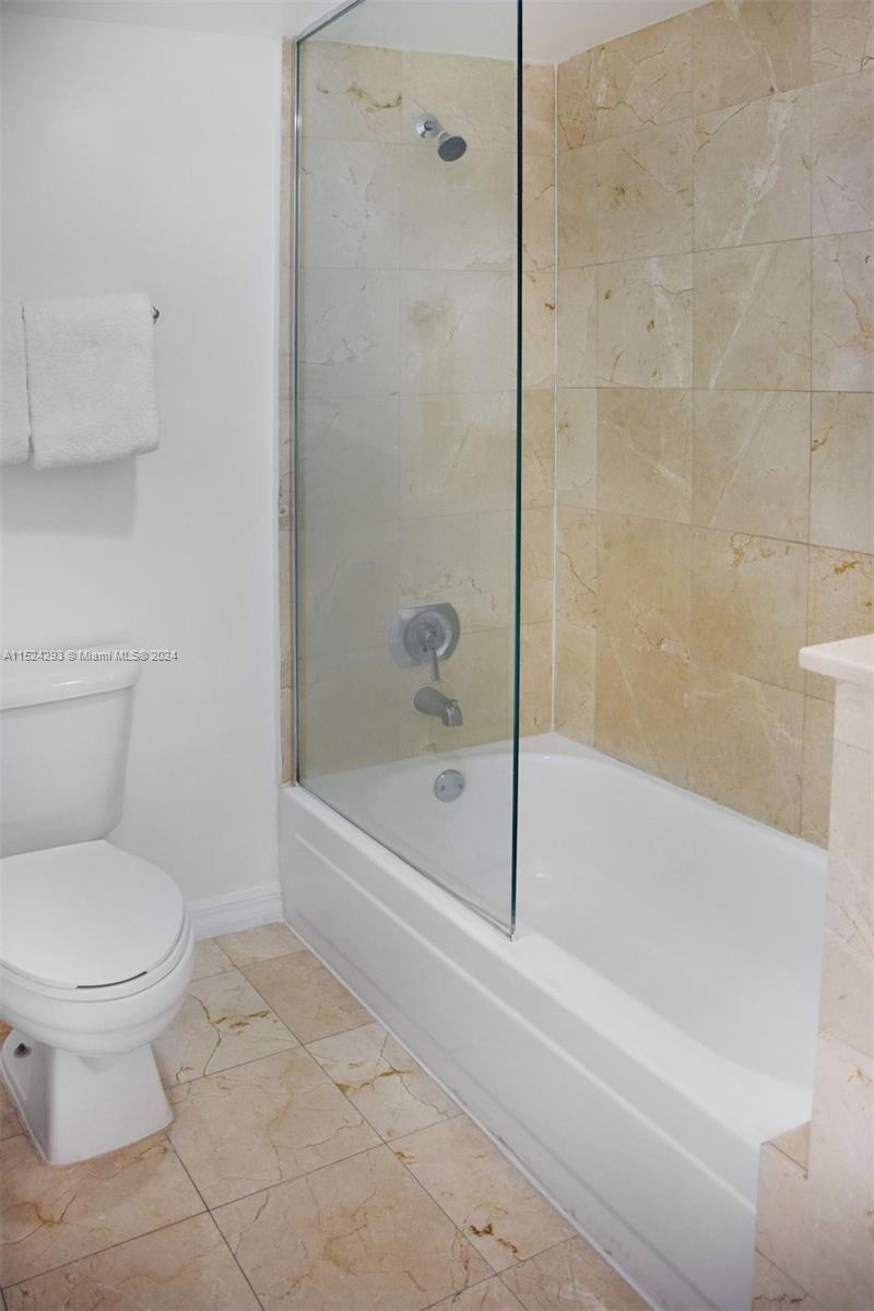 600 Ocean Dr, Miami Beach, Florida 33139, ,Commercialsale,For Sale,600 Ocean Dr,A11524293