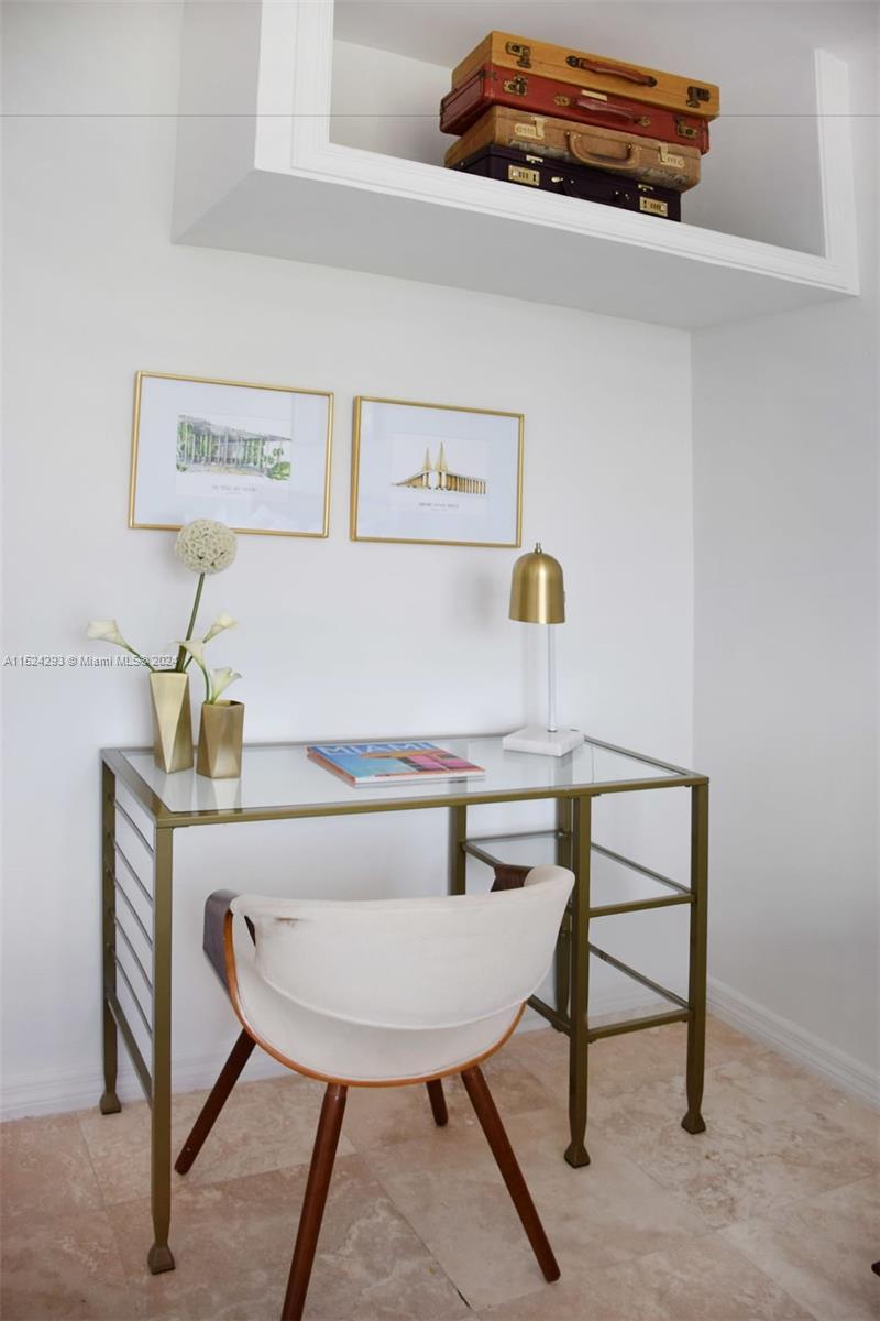 600 Ocean Dr, Miami Beach, Florida 33139, ,Commercialsale,For Sale,600 Ocean Dr,A11524293