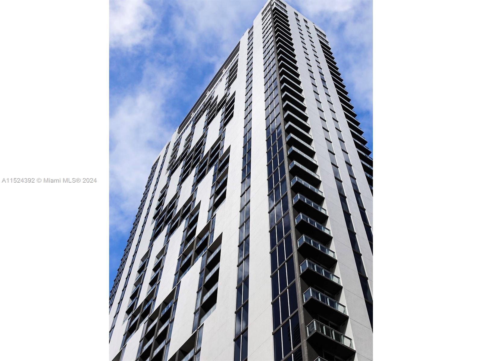 151 SE 1st ST 2907, Miami, Florida 33131, 1 Bedroom Bedrooms, 1 Room Rooms,1 BathroomBathrooms,Residential,For Sale,151 SE 1st ST 2907,A11524392