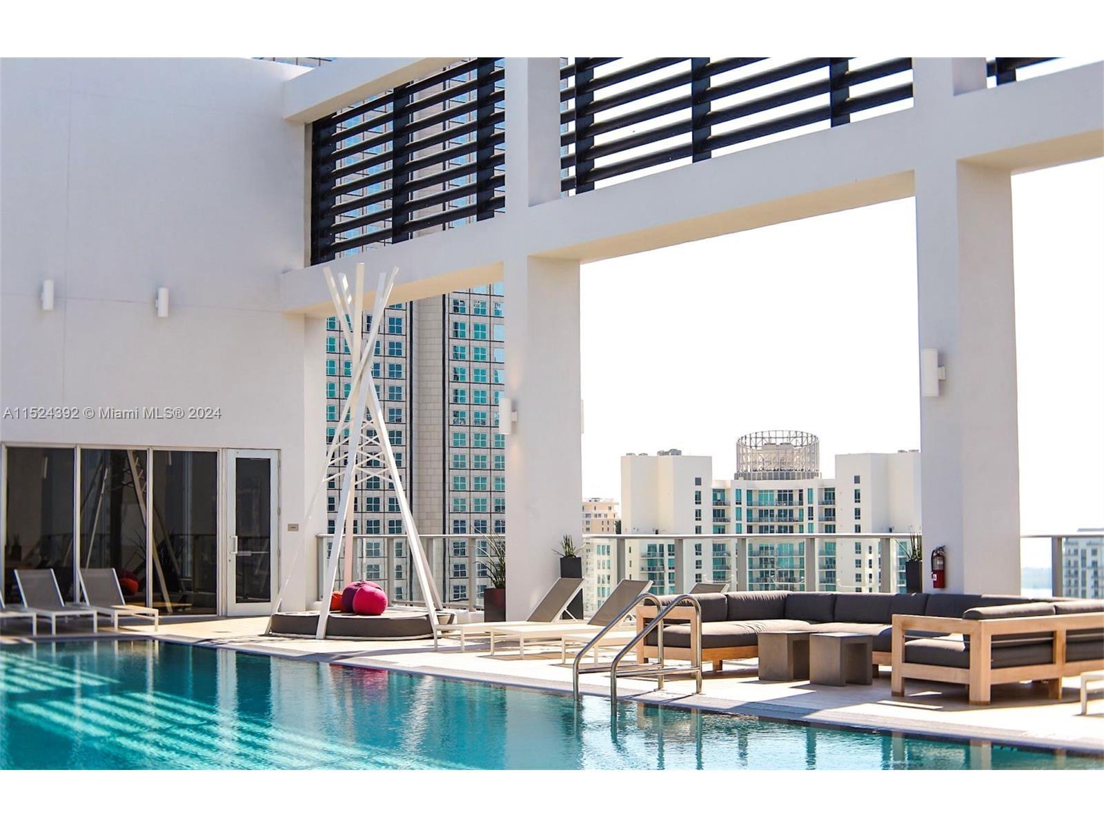 151 SE 1st ST 2907, Miami, Florida 33131, 1 Bedroom Bedrooms, 1 Room Rooms,1 BathroomBathrooms,Residential,For Sale,151 SE 1st ST 2907,A11524392