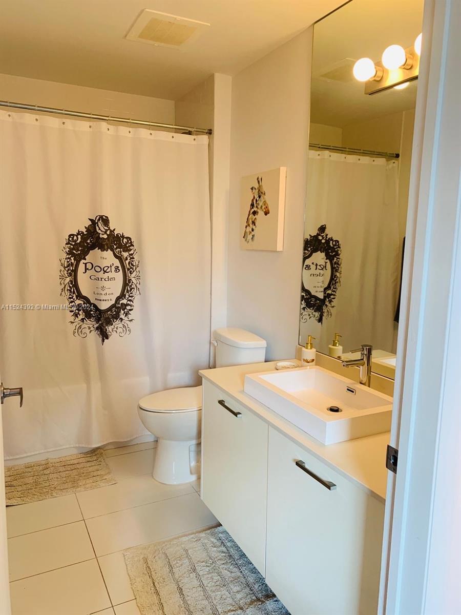 151 SE 1st ST 2907, Miami, Florida 33131, 1 Bedroom Bedrooms, 1 Room Rooms,1 BathroomBathrooms,Residential,For Sale,151 SE 1st ST 2907,A11524392