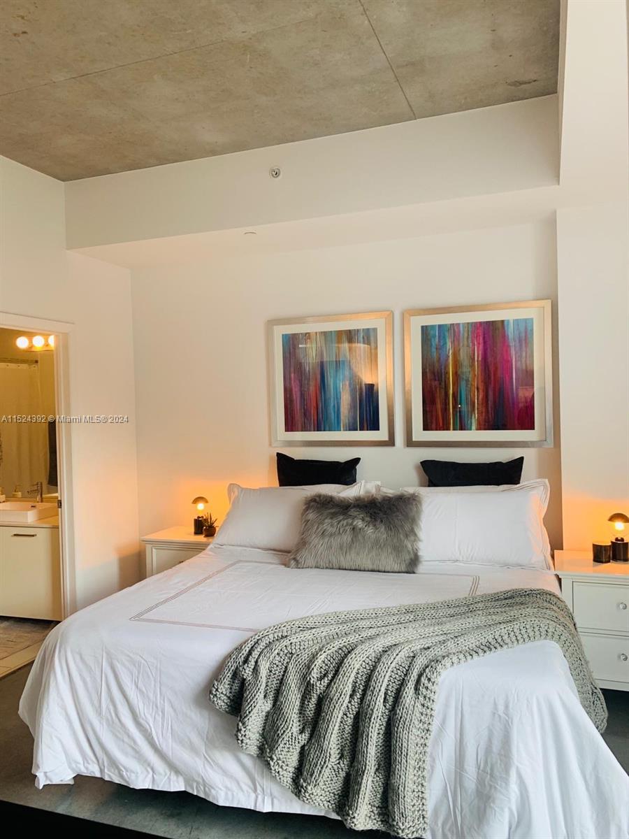 151 SE 1st ST 2907, Miami, Florida 33131, 1 Bedroom Bedrooms, 1 Room Rooms,1 BathroomBathrooms,Residential,For Sale,151 SE 1st ST 2907,A11524392