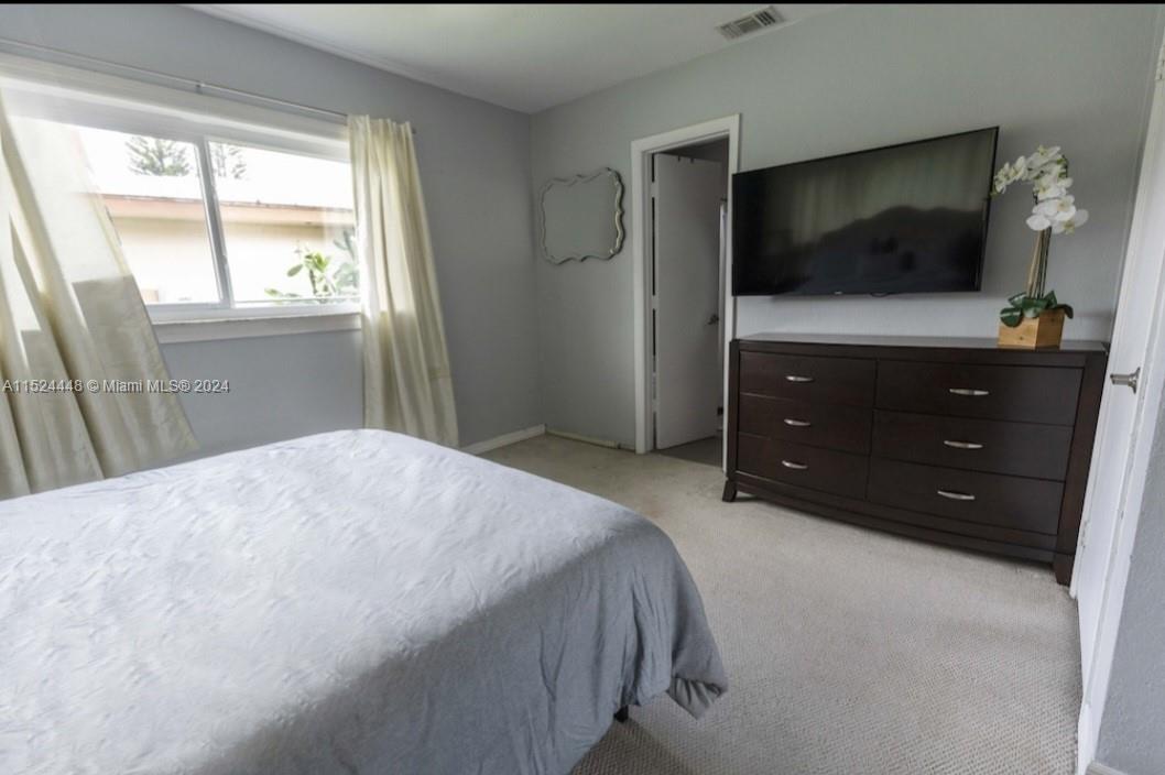 217 S 57th Ter, Hollywood, Florida 33023, 3 Bedrooms Bedrooms, ,2 BathroomsBathrooms,Residential,For Sale,217 S 57th Ter,A11524448