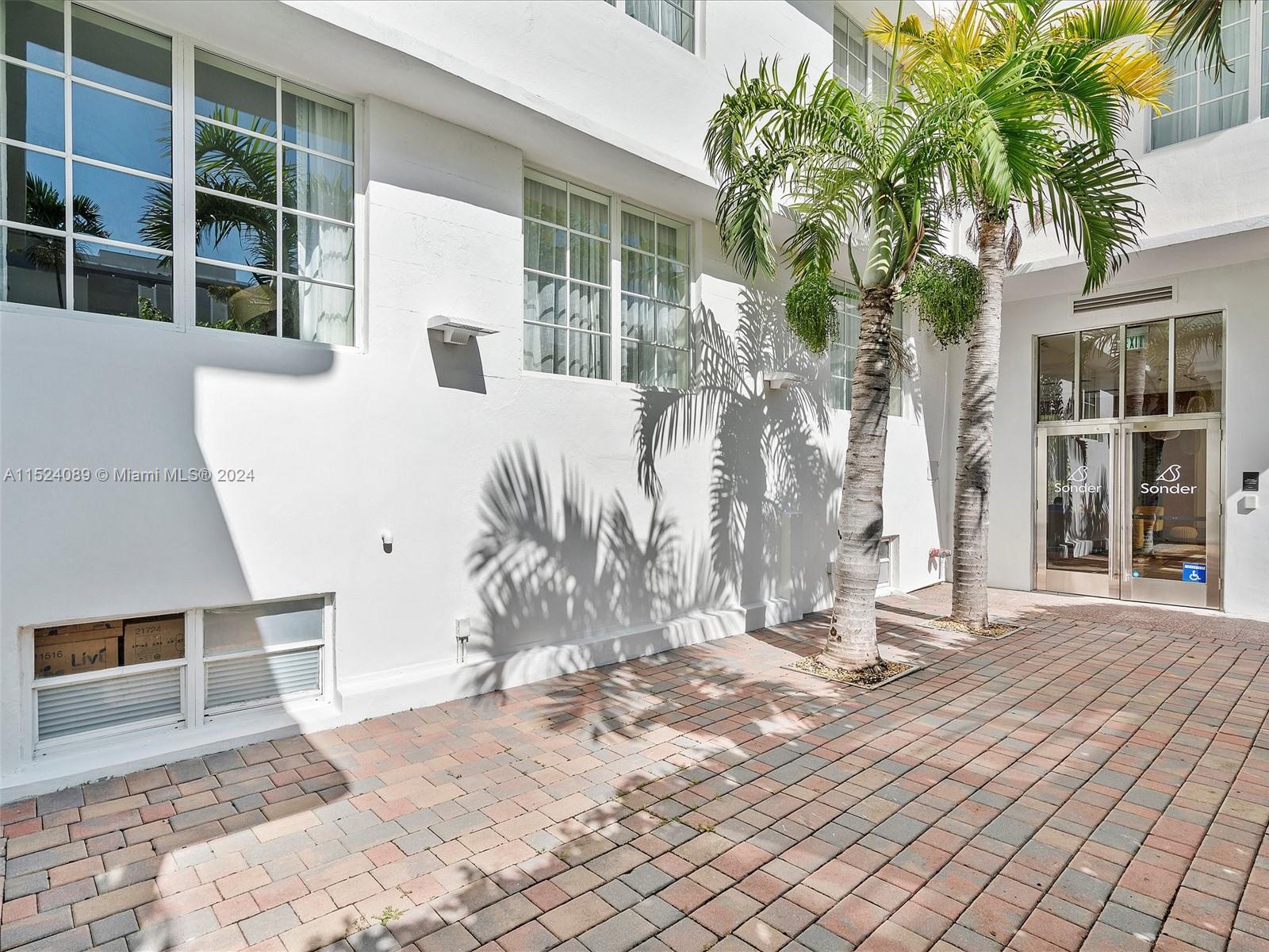 300 21st St, Miami Beach, Florida 33139, ,Commerciallease,For Rent,300 21st St,A11524089